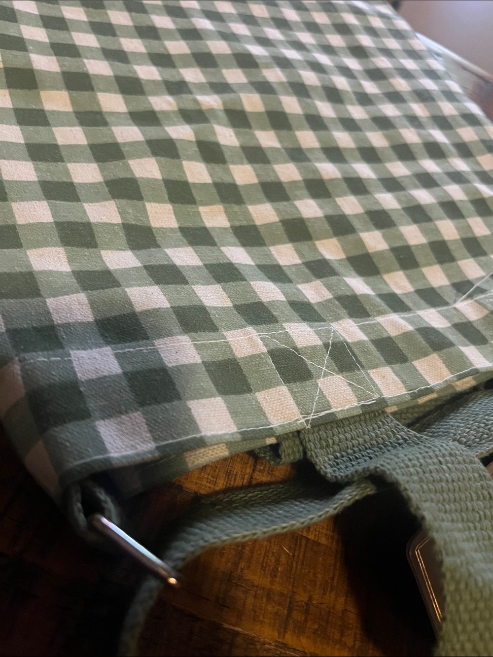 Green Gingham Tote w/ ajustable shoulder strap NWT - Picture 15 of 16